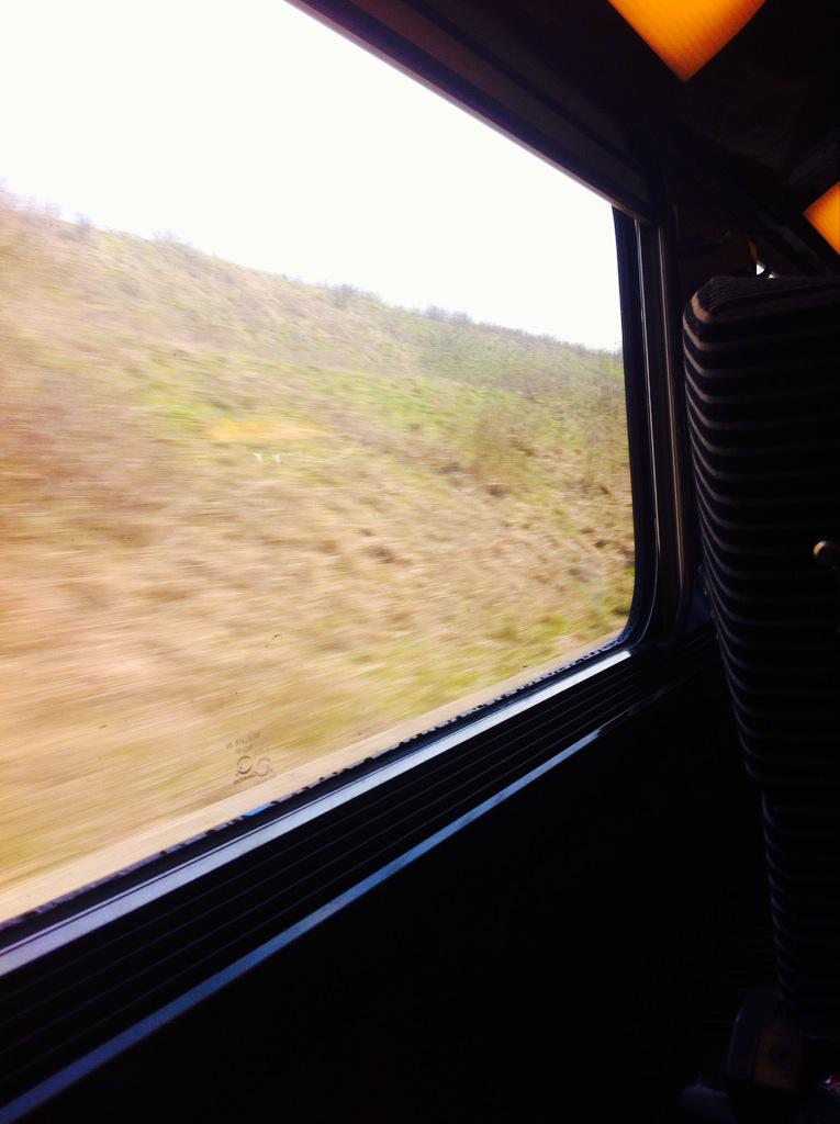 AnneBDelbono's tweet photo. 🚊🚄 go somewhere http://t.co/RZd1c47YEY