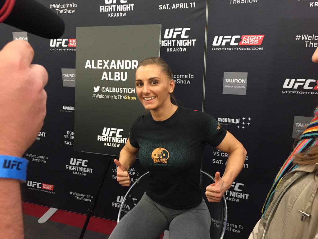 Fedor_FM's tweet photo. Александра @albustich на медиа дне в Кракове. В отличном настроении! #UFCKrakow http://t.co/B8A64r952z