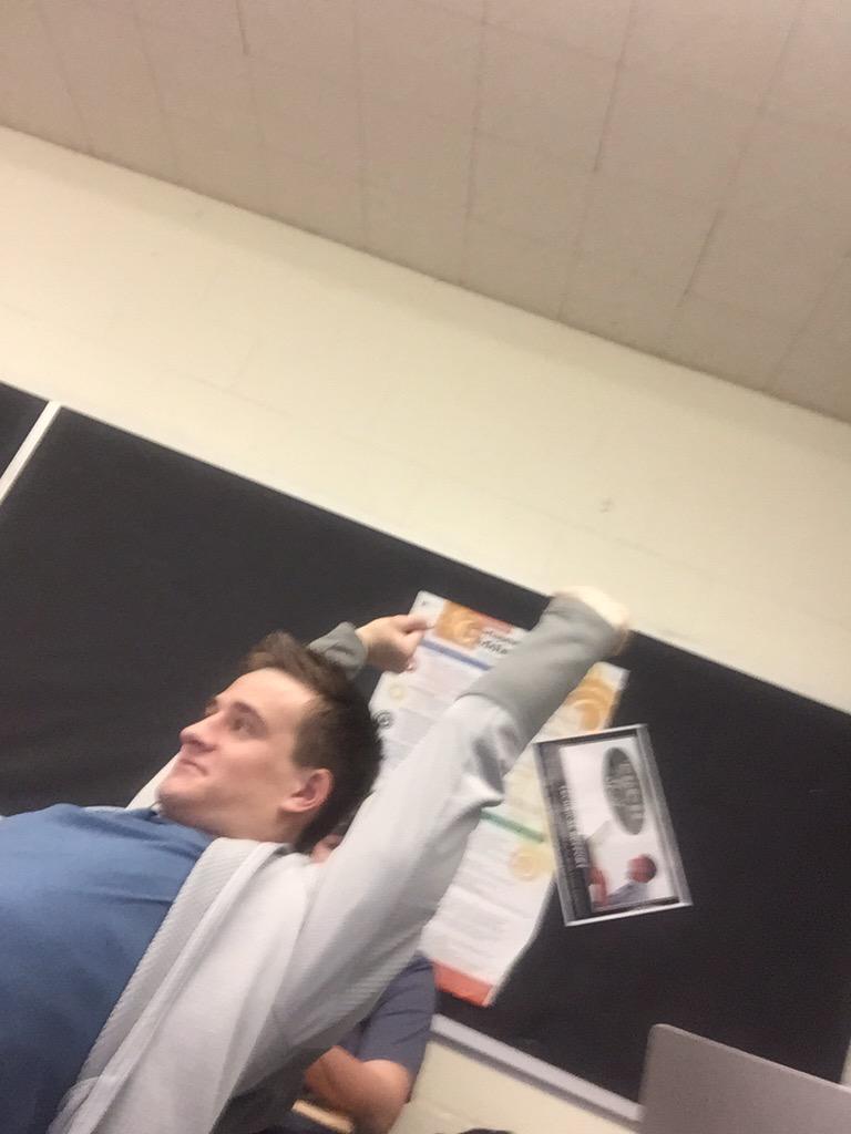 AndyJospeh's tweet photo. Just stretchin' http://t.co/JHdq9aivP5