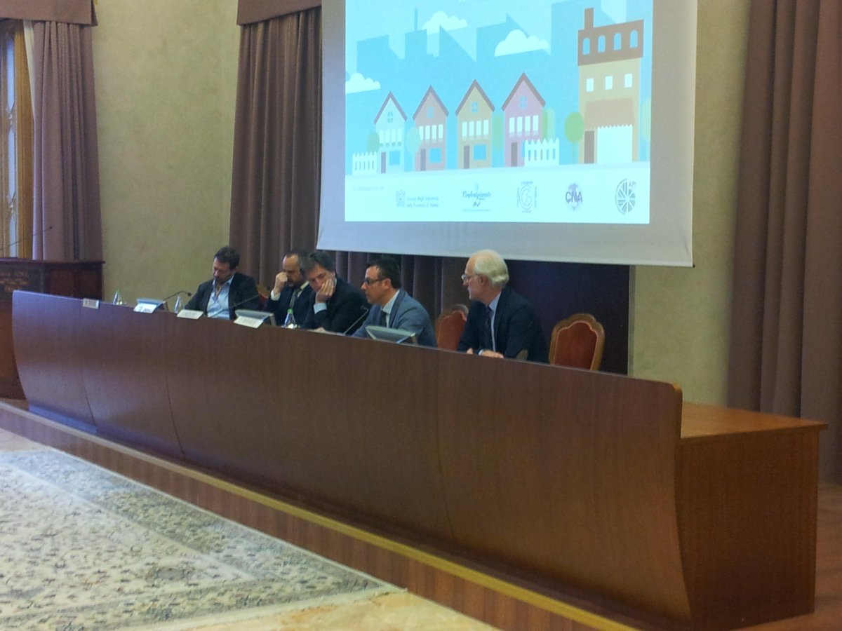 MarabeseFabio's tweet photo. @REPIE_it l'intervento dell'AD @SEINGIM_eng @MarabeseFabio, relatore al convegno "Nuovi mercati per l'edilizia" http://t.co/6YMqhQ08JA