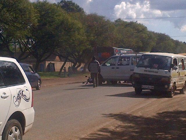 matoslahver's tweet photo. Minor accident at Ngong road dagoreti corner involving a motorbike and a toyota Noah. Motorists be careful @Ma3Route http://t.co/VBjw1p5Tng