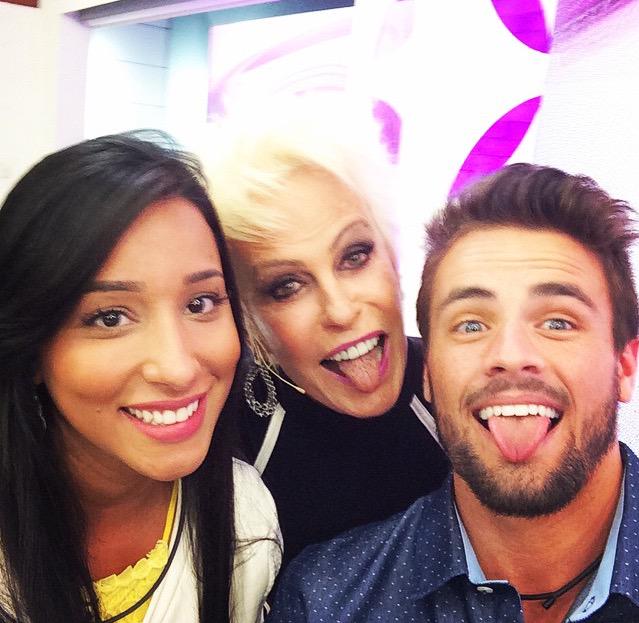 Igor_Comenta's tweet photo. Olha eles com a Anamaria! ๐โค๏ธ๐ #TalicksNoMV http://t.co/j0ZOx6zMKi