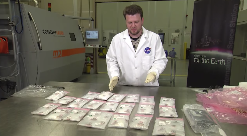3DPrint_com's tweet photo. What’s In the Box? NASA Unboxes the First Objects 3D Printed in Space http://t.co/mk0nh2vAd9 http://t.co/mb5ZHtL0bJ