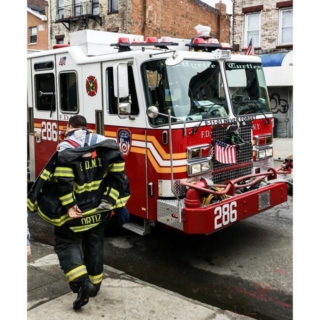 AFireStation's tweet photo. Found this cool photo, not mine This is FDNY #Engine286 at yesterdays 3 Alarm fire in #Brooklyn. #MyrtleTurtles
___… http://t.co/JYC5R4U2LS