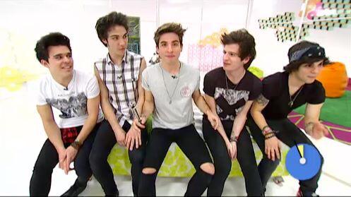 Fiver_Music's tweet photo. El domingo salimos en la tele! Os dejamos el link al programa #tags!😋👏

http://t.co/DkjJEl3RLy http://t.co/uzDWqMwIBM http://t.co/zpiCXtzcse