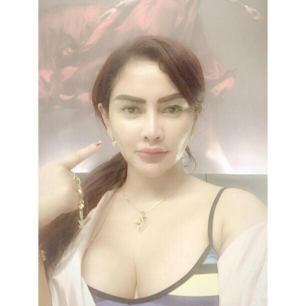 siscamellyana22 tweet picture