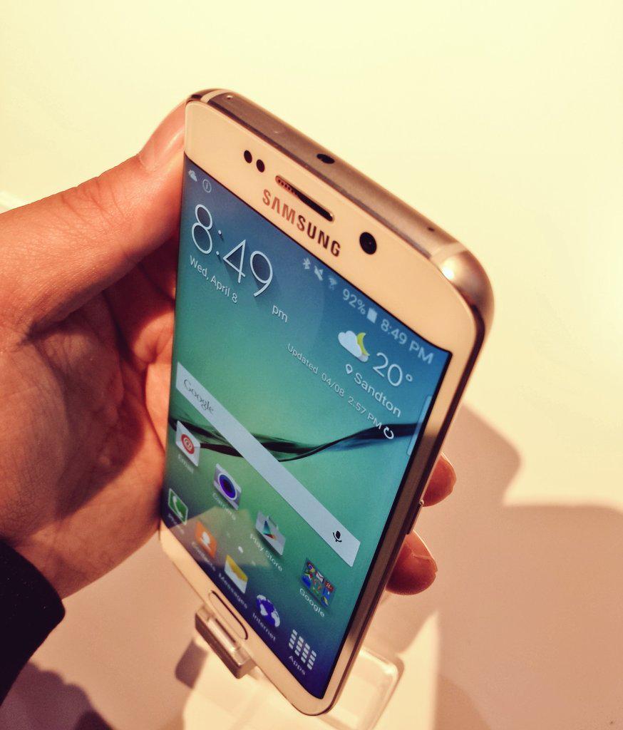 MTNza's tweet image. There you have it, the #GalaxyS6 &amp;amp; #GalaxyS6edge! #NextIsNow with @SamsungMobileSA RT if you want one, Mzansi! ;)