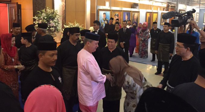 View image on Twitter