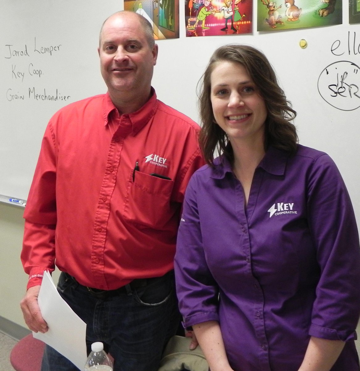 NevadaFFA's tweet photo. Grain marketing session with KEY Cooperative's Jarod Lemper &amp; Sara Claussen #nevadacubpride #KEYCooperative http://t.co/apGsWFYf5O