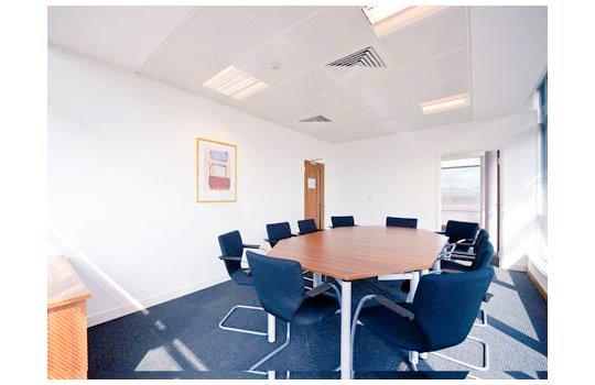#northwesthour I am the manager at serviced office space and meeting rooms at #Bolton