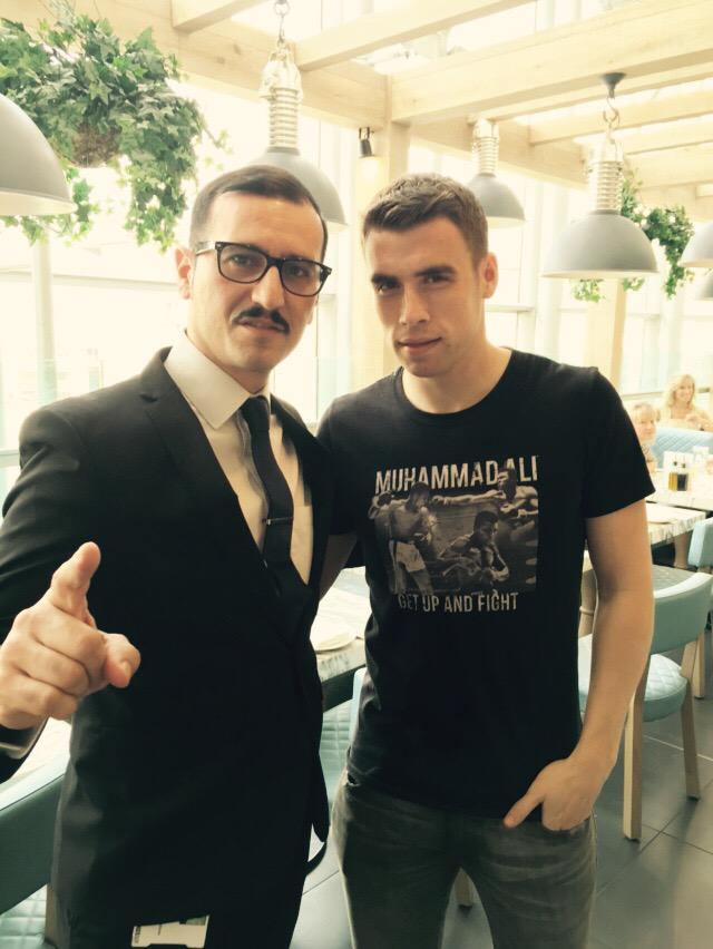 massimo_dantoni's tweet photo. Welcome to Bottega the speedy fullback!! N'1!!... http://t.co/HziuofSM85