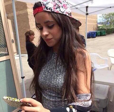 Camila (@freelcve) on Twitter photo 