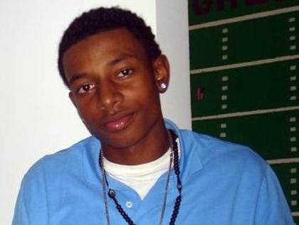 KeeganNYC's tweet photo. Feds won't prosecute cop who shot &amp; killed unarmed #DanroyHenry, cuffed him, let him die in St http://t.co/YZBoI3yoR4 http://t.co/rDFX21j2mP