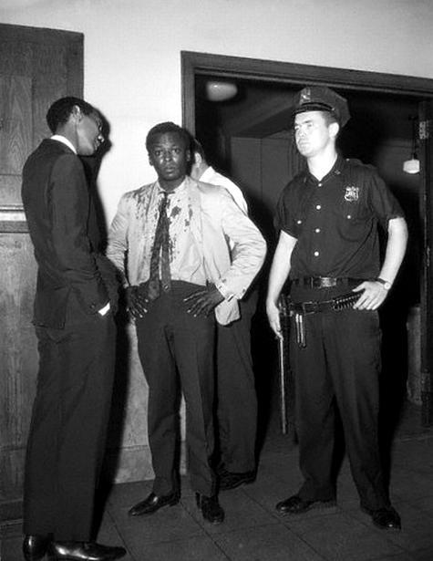 KahliefAdams's tweet photo. This is a picture of Miles Davis. Changed music forever, influenced the planet. Brutalized by police. http://t.co/4VhPqVuM5l