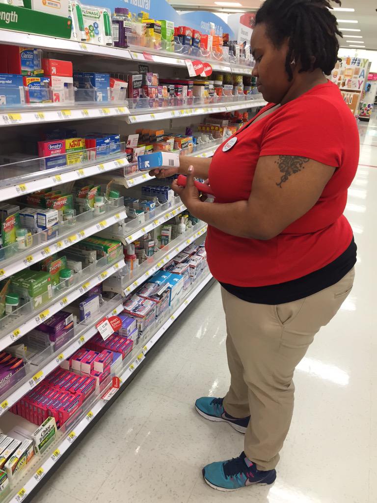 HeetPatelTGT's tweet photo. Project OTC in full effect by my Rx Team! #OwnThatZone #OTCinStocks @jeffkrug12 @JeminAmin @vickiberth http://t.co/u6tRyh2Fal
