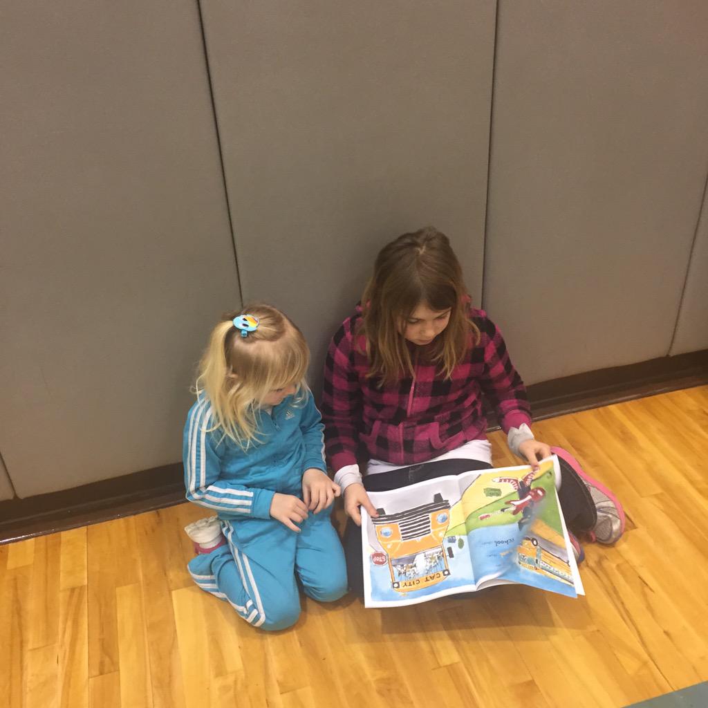 EpworthElem's tweet photo. Older students are reading to younger students as part of a reading celebration.  We have read more than 560,000! http://t.co/DQcZCZt1WZ