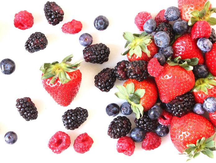 VogueRunway's tweet photo. The ultimate spring cleanse plan: http://t.co/wTgSKlhF8F http://t.co/VrSwhYAM1l