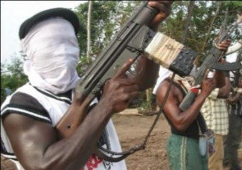 osun247's tweet image. "@street77news: BREAKING!! ASUU chairman’s wife kidnapped in Osogbo - street77news.com/2014/12/breaki… #Street77News http://t.co/8vawPAxqJA"