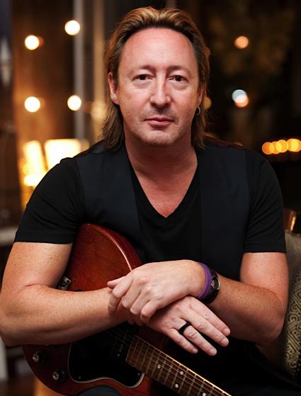 Julian Lennon has a birthday today. Happy 52nd birthday! 