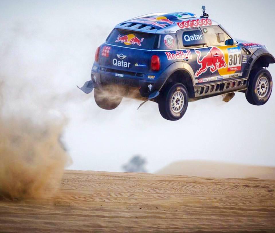 dakarboek's tweet photo. Ondertussen in de woestijn: dakar 2016 testen! Voor meer spektakel: Dakarboek!  #Dakar2016 http://t.co/hwtShgZrIU