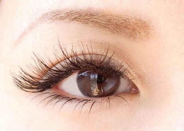 make_up_00 tweet picture