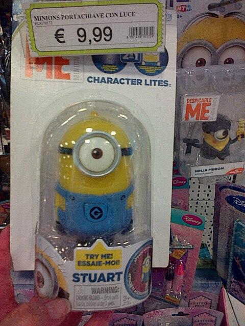 superania31's tweet photo. Minioooonnnsss! Light up #minions #DespicableMe #ImHavingAbadBadDay lol! :) #LovePharrell http://t.co/VUEKwZqKmE