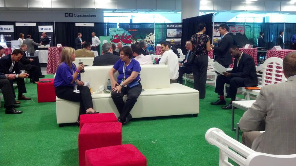total_supply's tweet photo. Lots of networking going on in the expo hall! #homedeliveryW #clickcollectshow #etailusa http://t.co/DRAfbk5FEz