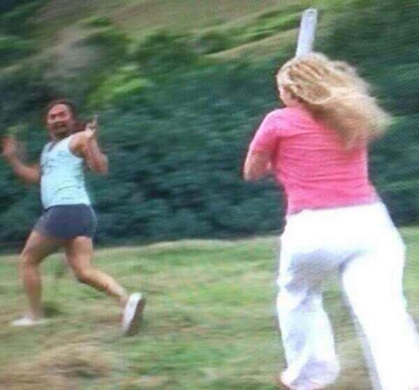 StumblerTop's tweet photo. when i annoy my mum 😂 http://t.co/afzHPg8fCG