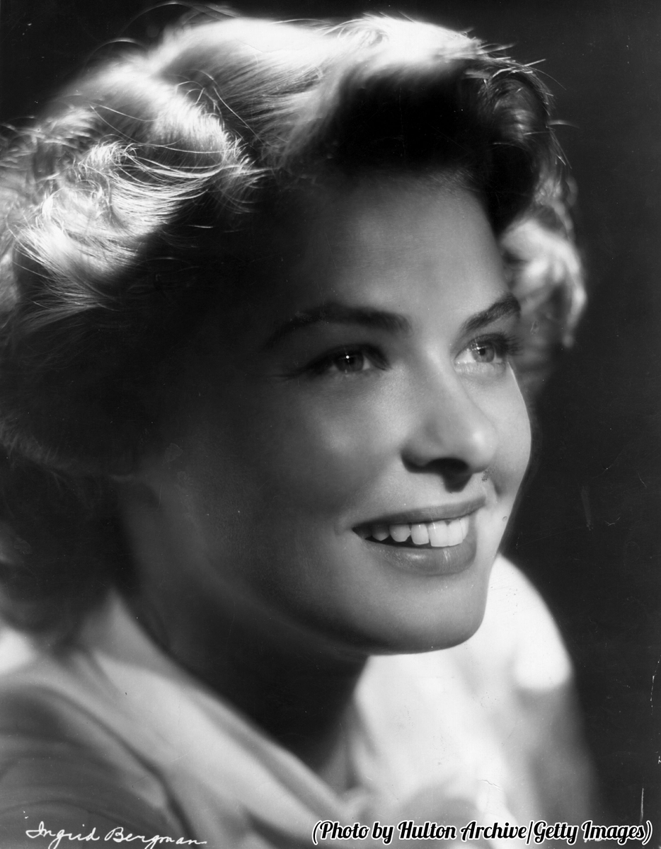 HistoryInPics's tweet photo. "Be yourself. The world worships the original." - Ingrid Bergman, 1940 http://t.co/I5id8R26wz