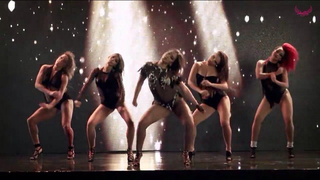 manadaanittaa's tweet photo. E eu vou descendo na intenção de provocar 🎶👊 @Anitta http://t.co/oxDTyMmHQQ