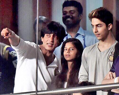 filmfare's tweet photo. Picture of the day!

@iamsrk with Aryan, Suhana and AbRam at the #KKR match.

RT if you think he's the coolest dad. http://t.co/NYSUzL7VfR