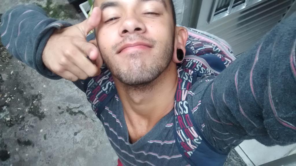 tadepatifaria's tweet photo. Partiu #Ensaio #Musica #RapZN http://t.co/tqvgvg7e8k