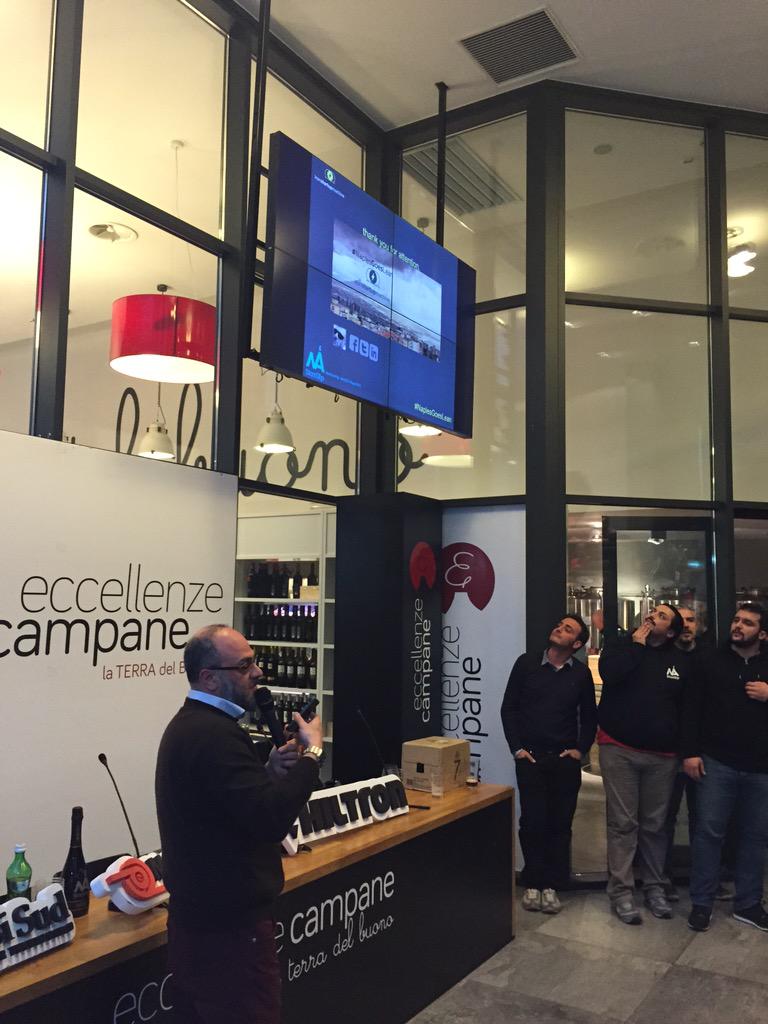 mark_izz's tweet photo. @ant_russolillo lancia #unlocknapoli @Lean #leanstartup #startup @NAStartUp @killermedia http://t.co/ynxSB1daIB