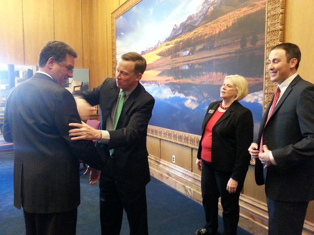 Sara_ndipitous's tweet photo. @hickforco beats up @JerrySonnenberg - @CheriJahn and @RepNordberg look on, helpless to stop him #joking #coleg http://t.co/PQyXKEFZle