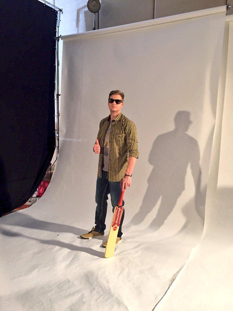 rajasthanroyals's tweet photo. Great fun at the @LawmanPg3 photoshoot today with captain Watto @ShaneRWatson33 &amp; @stevesmith49 ! #AlwaysARoyal http://t.co/wYbUD1DiQf