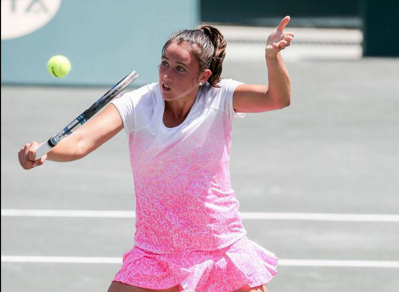 CharlestonOpen's tweet photo. Qualifier Sara Sorribes-Tormo shocks Shelby Rogers, winning 7-5, 6-1 on BJK Stadium Court. Moves into R3 #FCC2015 http://t.co/7S5Gmz5QeG