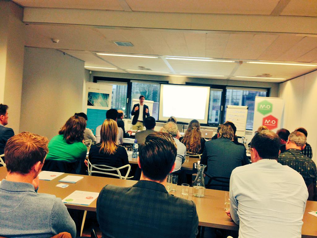 TeamKikk's tweet image. Grote groep deelnemers aan het mvo seminar luisteren naar @NickvMoerkerk @MVOConsultants @TeamKikk
