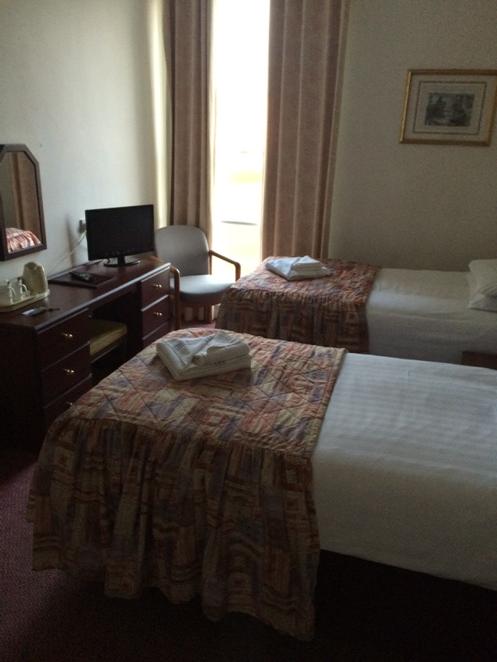 FishersFalcons's tweet photo. Bognor Regis on a sunny evening, sea view so much better than my last hotel view!!
#bestroom http://t.co/0IVBQE41Np