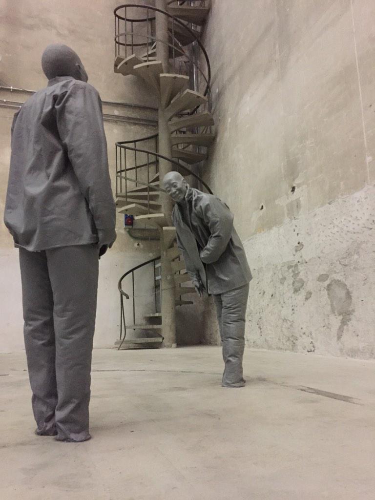wikitapat's tweet photo. #juanmuńoz #hangarbicocca http://t.co/REJiUFyiUd