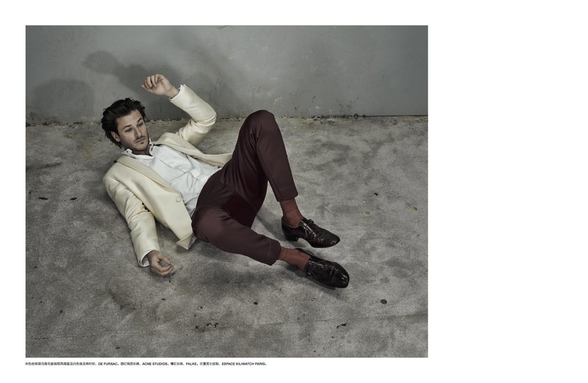 L'acteur Gaspard Ulliel porte une veste de smoking et chemise @DeFursac pour Numéro Homme Chine #13 #gaspardulliel
