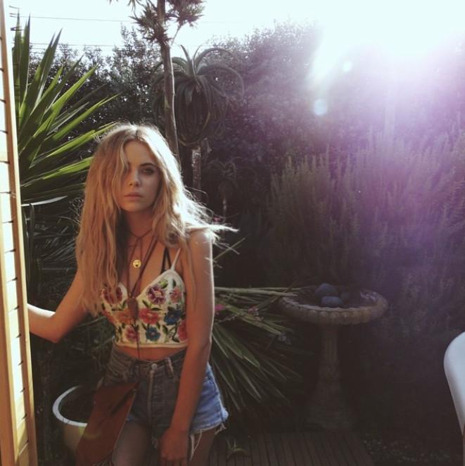 PLLonMax's tweet image. Oh my gosh! RT if you think @AshBenzo is absolutely gorgeous! 🌞😎 #WCW (via @AshBenzo)