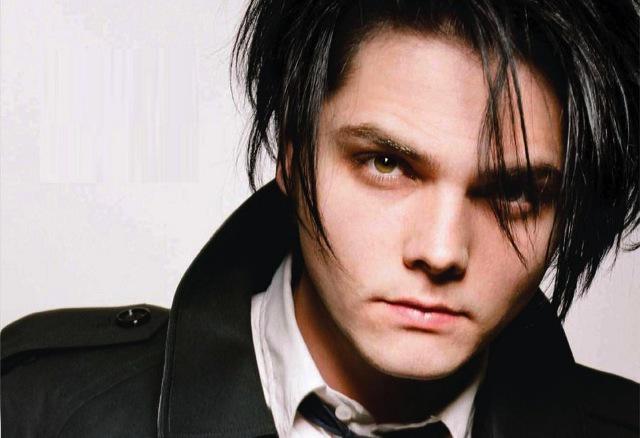 Happy birthday vocalis My Chemical Romance, Gerard Way! 