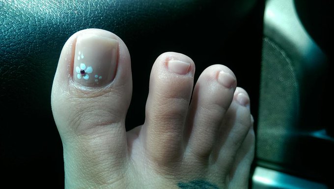 Mani/pedi day was relaxing.  Check out my pretty spring flowers. http://t.co/DPa0YIO3rF<a href="/tag/footfetish"class="tags"><span>#footfetish</span></a><a href="/tag/femdom"class="tags"><span>#femdom</span></a>