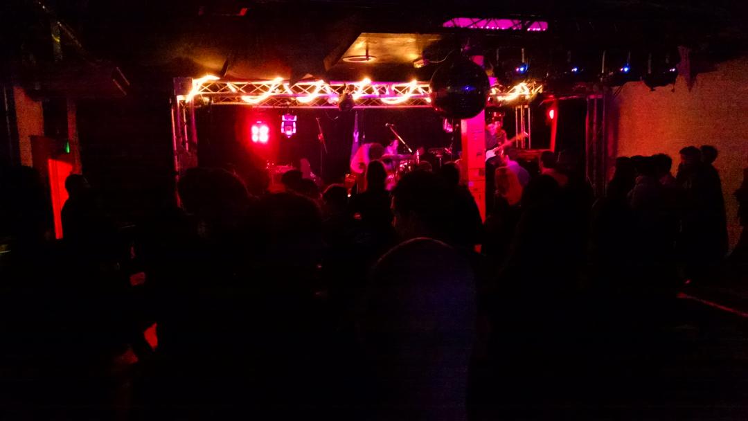 Pertini kicking things off to an impressively busy for 845 <a href="/RhythmFactoryUK/">Rhythm Factory</a> ! <a href="/VenuesGigsEtc/">DIY Gigs London</a>