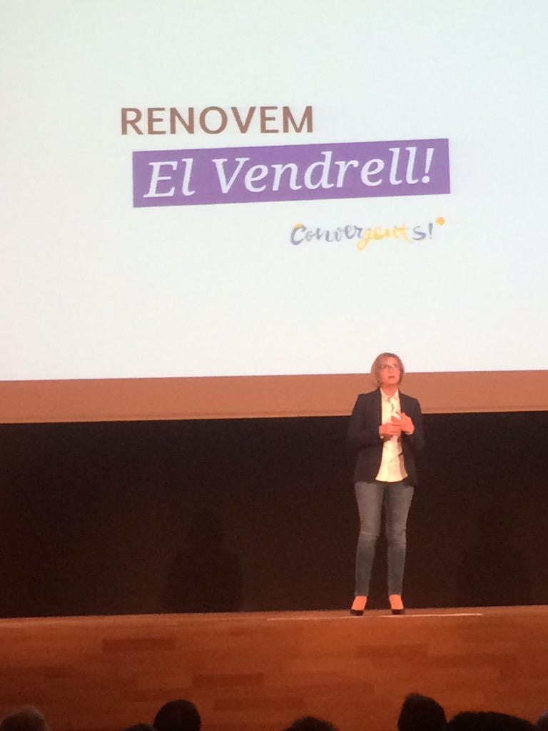 jncvendrell's tweet photo. @evamserramia des de la JNC tens tot el nostre suport! #RenovemElVendrell #24Maig #CIU #JNC http://t.co/yBy9RZ5GTh