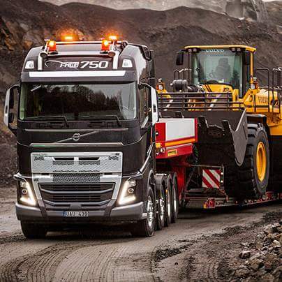 Budda's tweet photo. FH16 750
750hp
3550Nm
Yes. 3550. Let that sink in…
RT @eltertotoa: #Volvo #monstre #FH750 http://t.co/xUKbYGzzfv