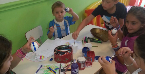 Mira las fotos del festejo de pascuas aqui: on.fb.me/1E6O30K