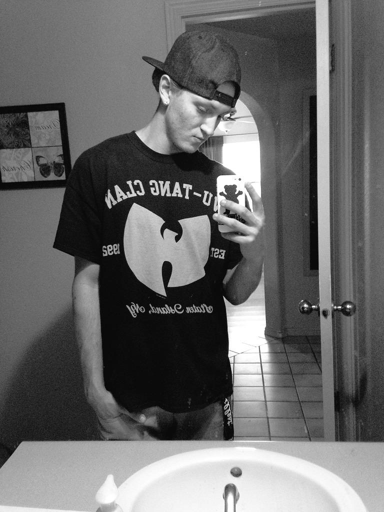 FullaSkillzz's tweet photo. Wu-Tang Wednesday #ripOBD http://t.co/P9TyrPOxgS