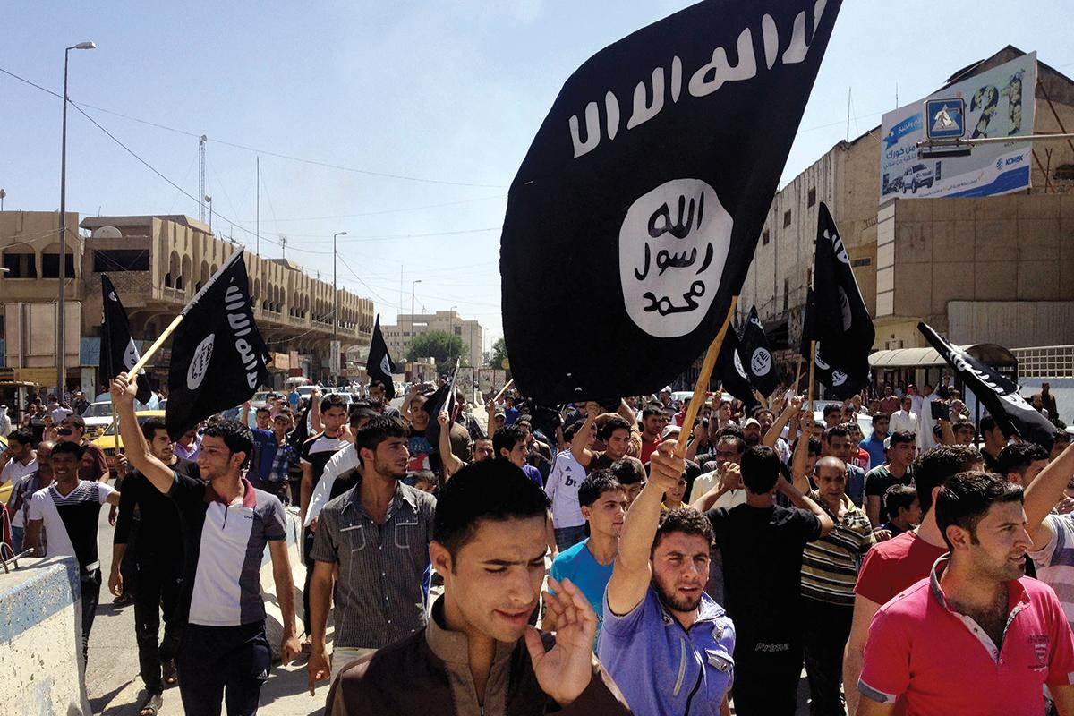 A close look at ISIS-affiliated Twitter accounts gives insight into how the group operates ow.ly/Lmy3N