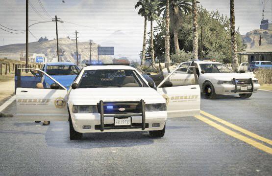 BCPRclan's tweet photo. Shots Fired at small housing district on Route 68. 2 Suspects and 1 officer down, 1 suspect in custody http://t.co/rKq3gIYwWK